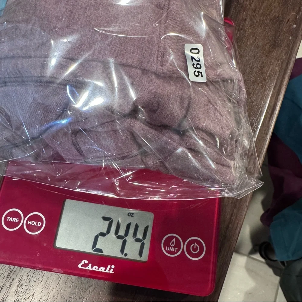lululemon athletica Coast‎ Easy Wrap Heather Misty Merlot, Size 4